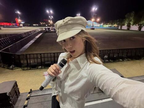 🔥 Laufey lin leaked private photo uncensored full