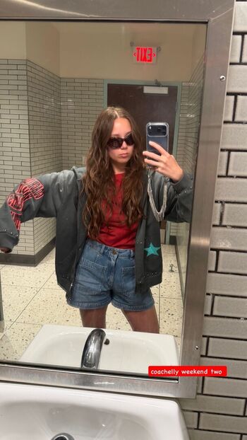 🔥 Laufey lin leaked private photo uncensored full