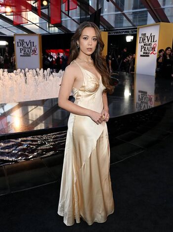 🔥 Laufey lin leaked private photo uncensored full