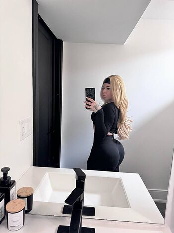 Full leaked Laughlyn tomassi private onlyfans photo