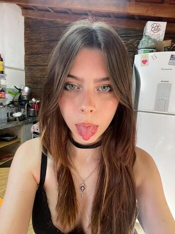 Full leaked Laurakatsz private onlyfans photo