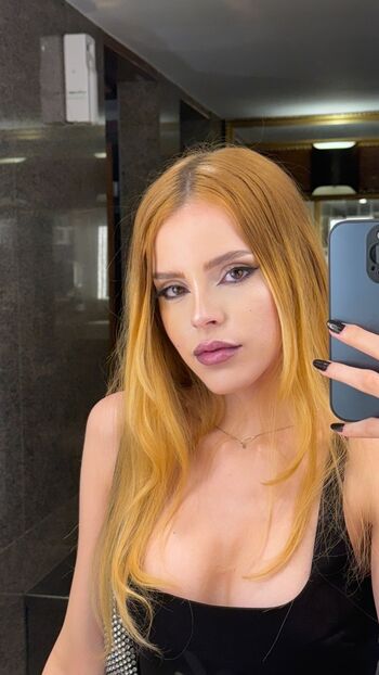 Full leaked Lavifiorio page private onlyfans photo