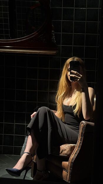 Full leaked Lavifiorio page private onlyfans photo