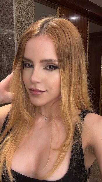Full leaked Lavifiorio page private onlyfans photo