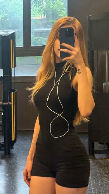Full leaked Lavifiorio page private onlyfans photo