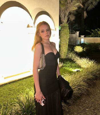 Full leaked Lavifiorio private onlyfans photo