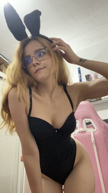 Full leaked Lavifiorio private onlyfans photo
