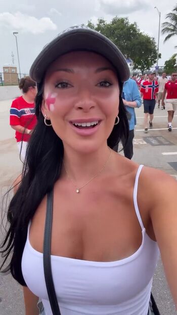 Full leaked Layah heilpern private onlyfans photo