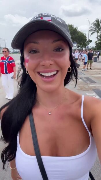Full leaked Layah heilpern private onlyfans photo