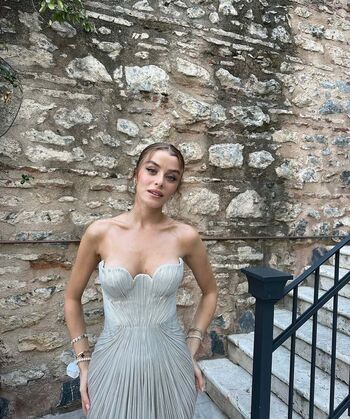 Full leaked Layda alian private onlyfans photo