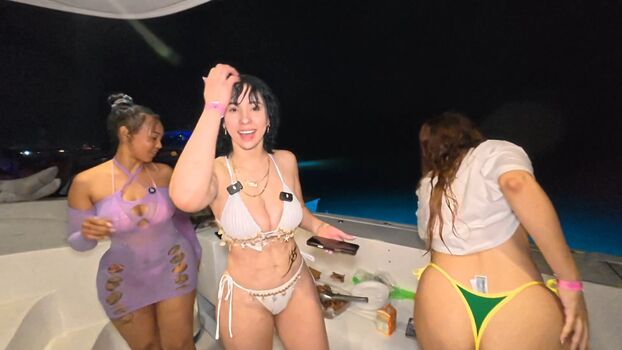 Full leaked Laynis almonte private onlyfans photo