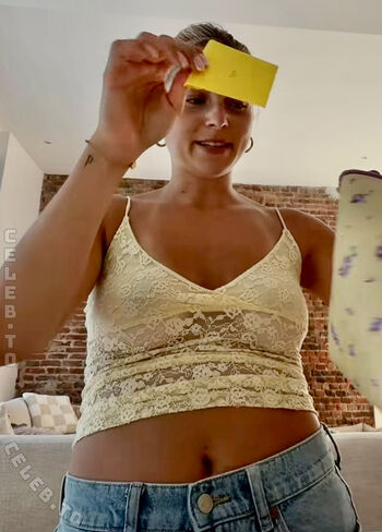 Full leaked Lea breuer private onlyfans photo