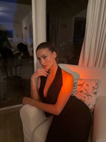 Full leaked Lea meniel private onlyfans photo
