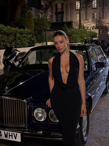 Full leaked Lea meniel private onlyfans photo