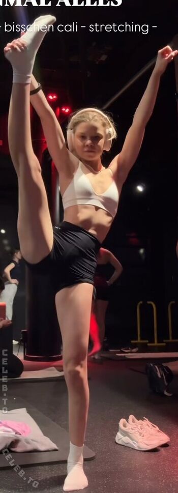 🔥 Lea peach  page leaked private photo uncensored full