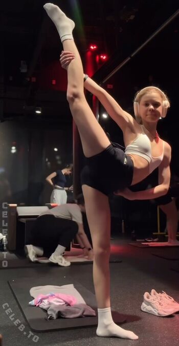 🔥 Lea peach  page leaked private photo uncensored full