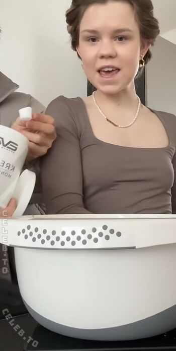 🔥 Lea peach  page leaked private photo uncensored full