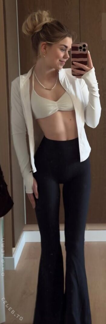 🔥 Lea peach  page leaked private photo uncensored full