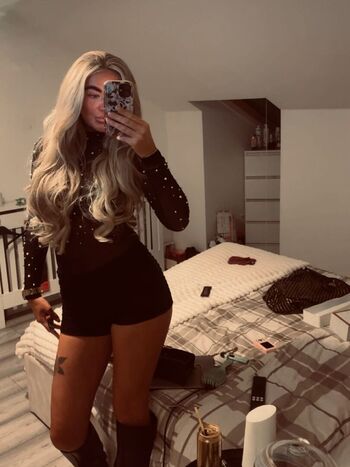 Full leaked Leah rafferty private onlyfans photo