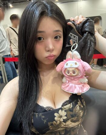 Lee Yeon Woo