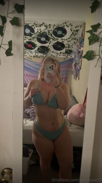 Full leaked Lena lynn private onlyfans photo