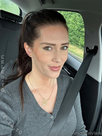 Full leaked Leonieschwarz private onlyfans photo