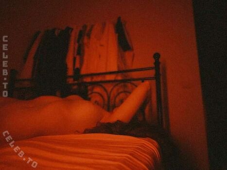 Full leaked Leratlerat page private onlyfans photo