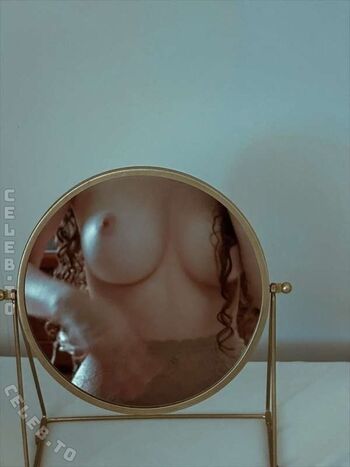 Full leaked Leratlerat page private onlyfans photo