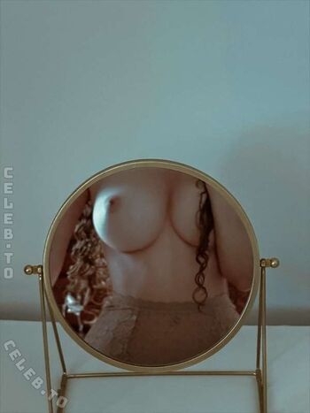 Full leaked Leratlerat page private onlyfans photo