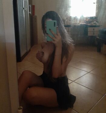 Full leaked Leticia leon private onlyfans photo