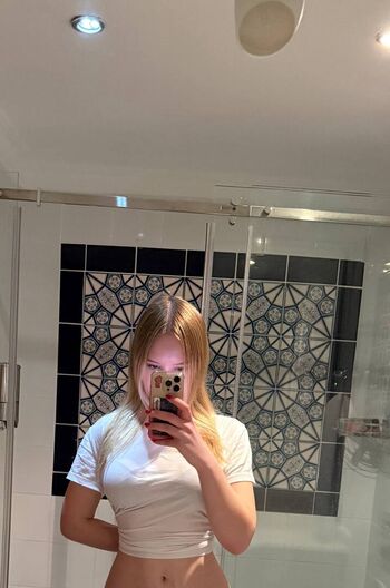 Full leaked Lili asmr private onlyfans photo