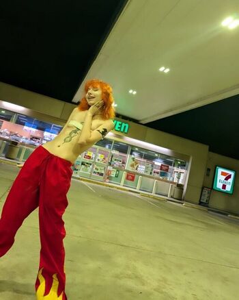 lilpeachyfox