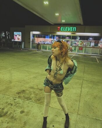 lilpeachyfox