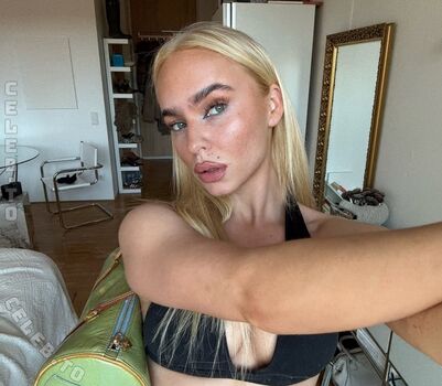 Lilycharlottevoss