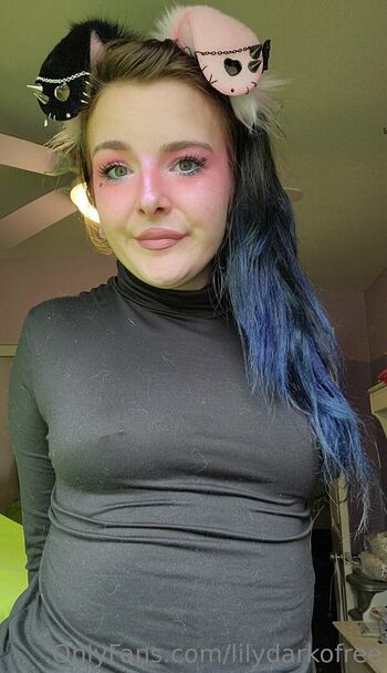 Full leaked Lilydarkofree private onlyfans photo