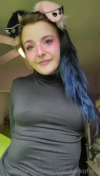 Full leaked Lilydarkofree private onlyfans photo