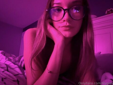 Full leaked Lilygrov private onlyfans photo