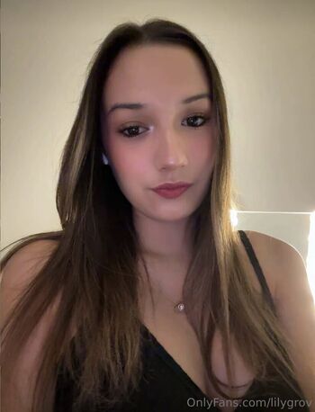 Full leaked Lilygrov private onlyfans photo