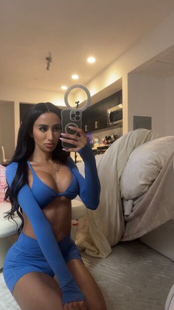 Full leaked Linalegendary private onlyfans photo