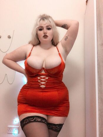 Full leaked Lingeriemama private onlyfans photo