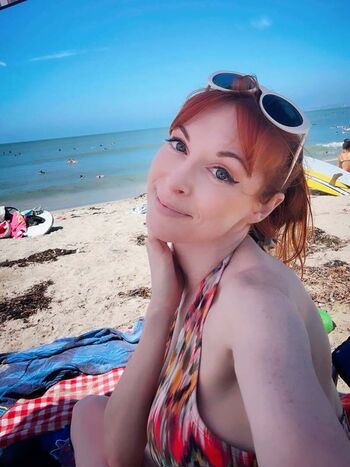 Lisa Foiles