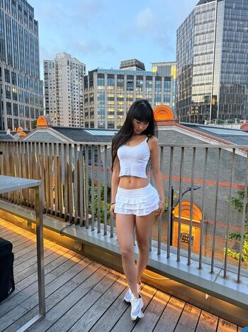 Full leaked Lisha li page private onlyfans photo