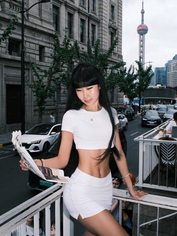 Full leaked Lisha li page private onlyfans photo
