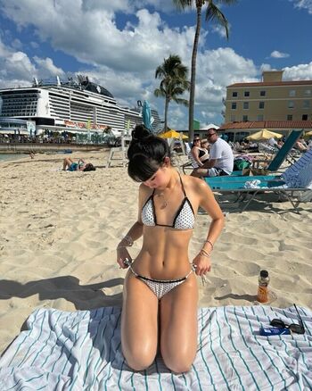 Full leaked Lisha li private onlyfans photo