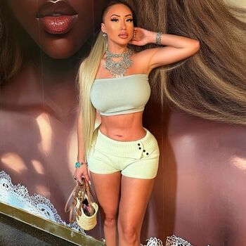 Full leaked Lissierockz private onlyfans photo