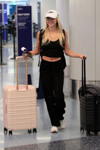 🔥 Livvy dunne  page leaked private photo uncensored full