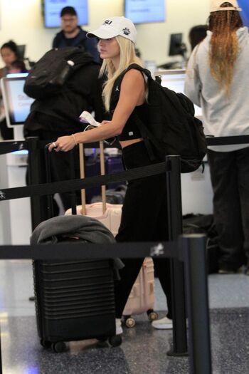 🔥 Livvy dunne  page leaked private photo uncensored full