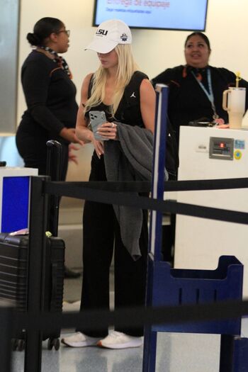 🔥 Livvy dunne  page leaked private photo uncensored full