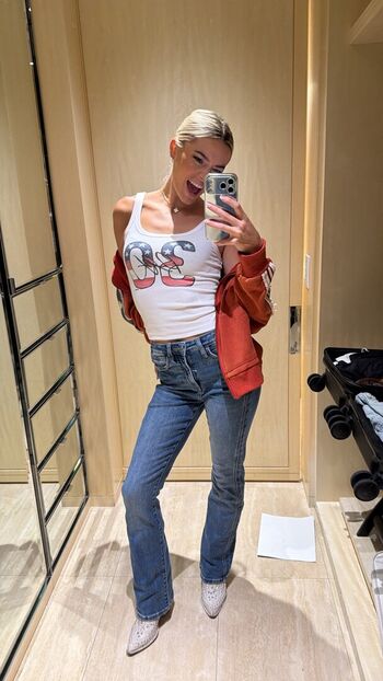 🔥 Livvy dunne  page leaked private photo uncensored full