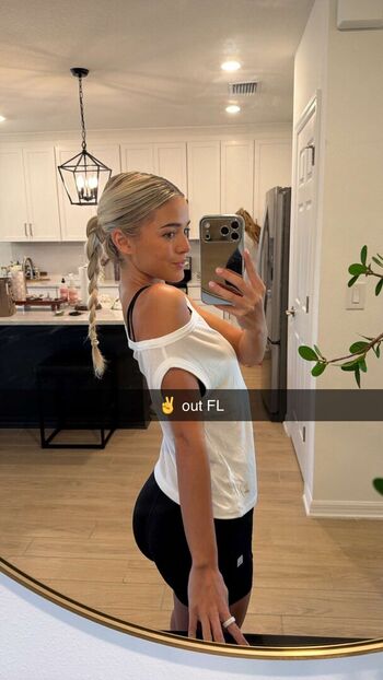 🔥 Livvy dunne  page leaked private photo uncensored full